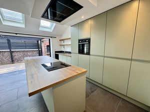 Open Plan Dining Kitchen- click for photo gallery